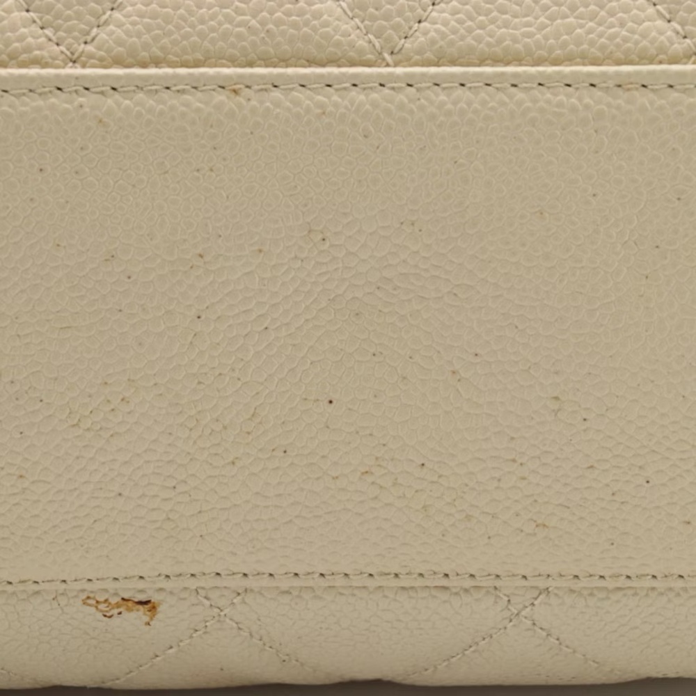Chanel Handbag - Picture 7 of 8